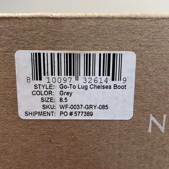 Nisolo Go-To Lug Chelsea Boot 2.0 - Picture 10 of 11